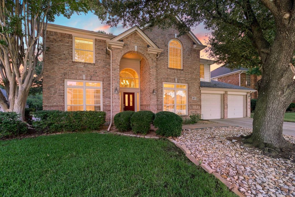 6605 Fox Glen Drive
