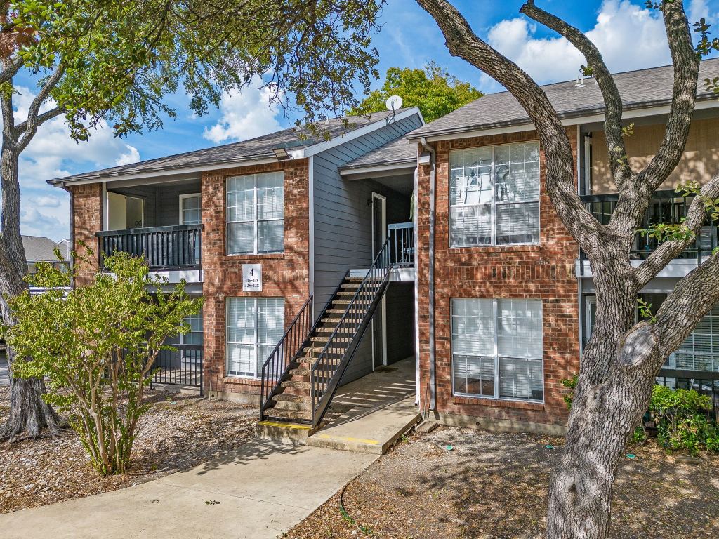 18333 Roehampton Drive 418, Dallas, TX 75252 — photo 1