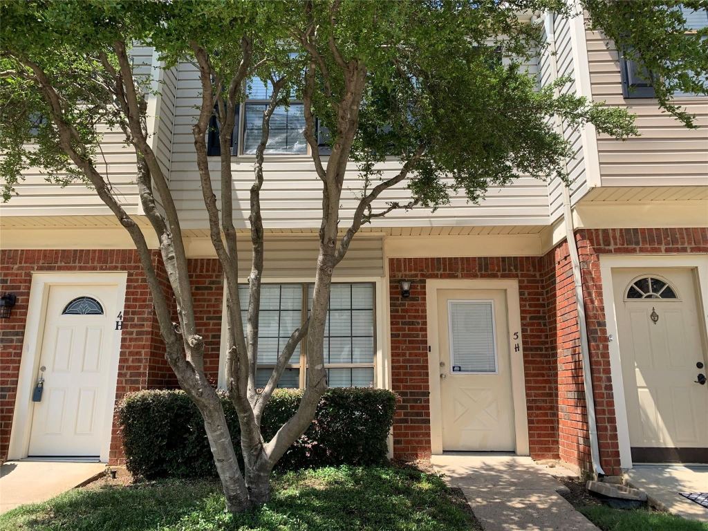 214 Samuel Boulevard 5, Coppell, TX 75019 — photo 1