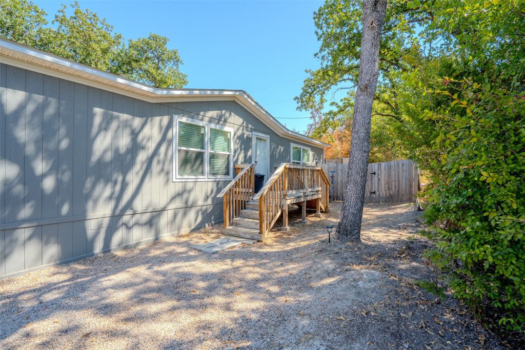 5913 N Oklahoma Trail, Granbury, TX 76048 — photo 1