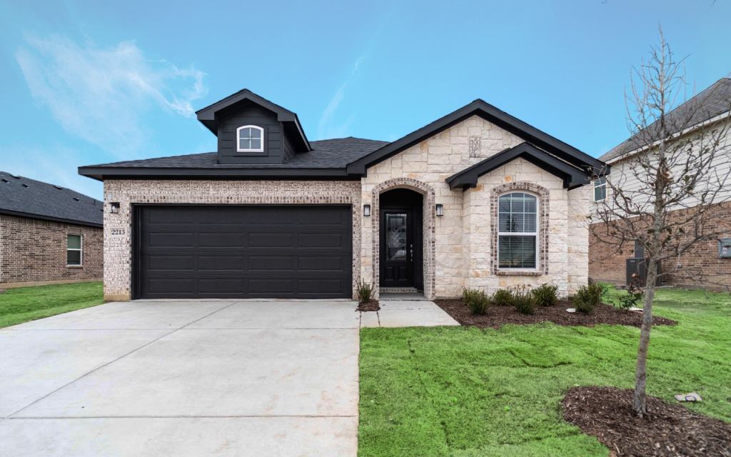2213 Ridgecrest Lane, Sherman, TX 75092 — photo 1