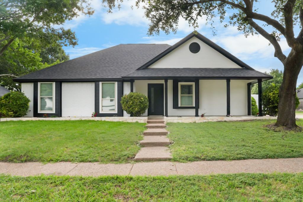 923 Short Line Boulevard, Midlothian, TX 76065 — photo 1