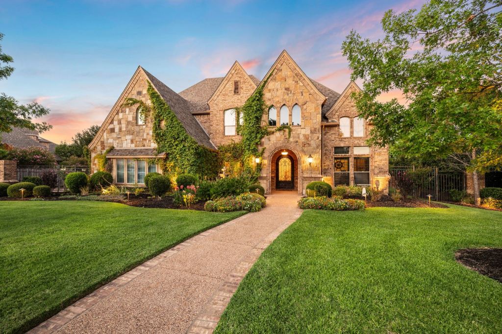 2609 Summit Ridge Drive