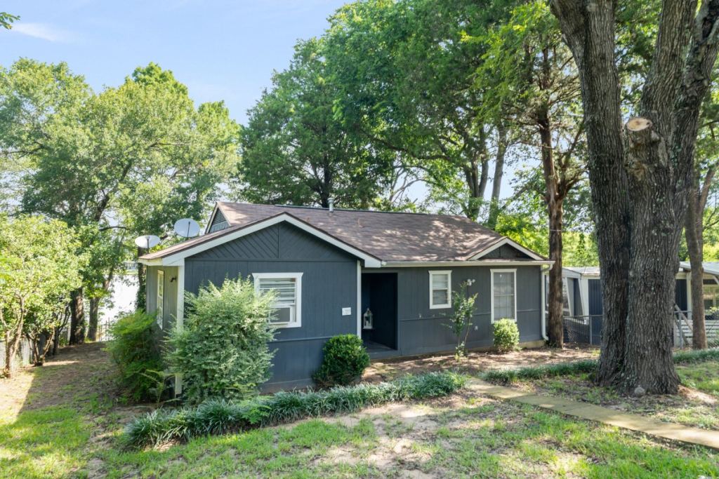 140 Lynn Creek Drive, Mabank, TX 75156 — photo 1