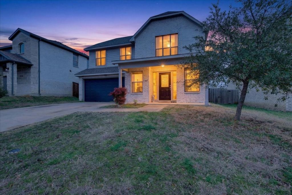 105 Brooks Street, Terrell, TX 75160 — photo 1