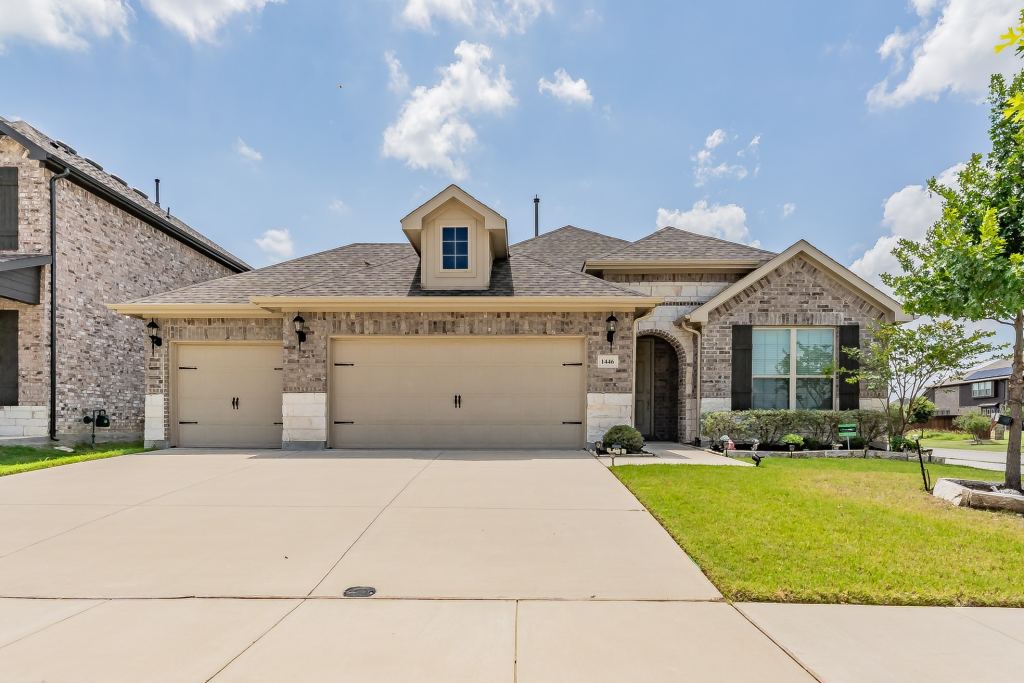1446 White Water Way, Aubrey, TX 76227 — photo 1