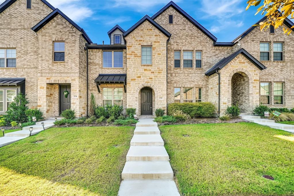 2538 Settlers Place, Garland, TX 75042 — photo 1