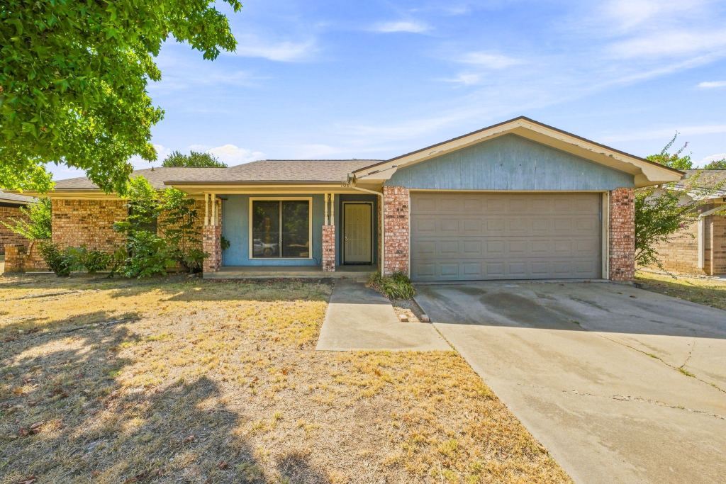 108 Sharp Drive, Stephenville, TX 76401 — photo 1