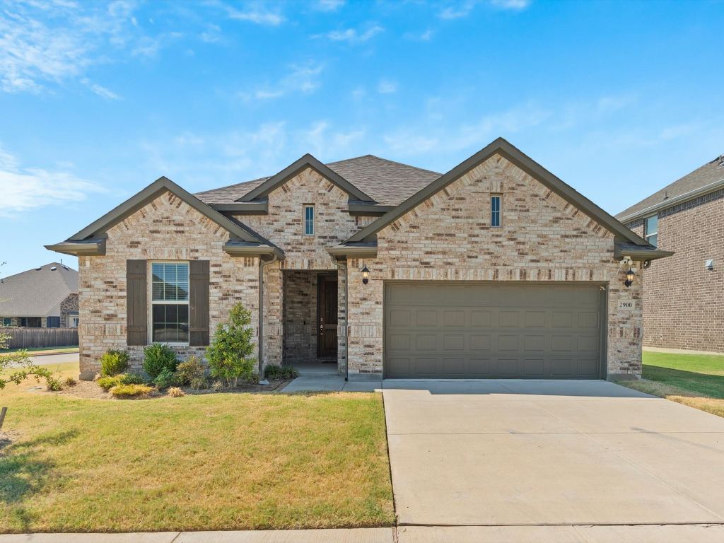 2900 Long Slope Road, Arlington, TX 76001 — photo 1