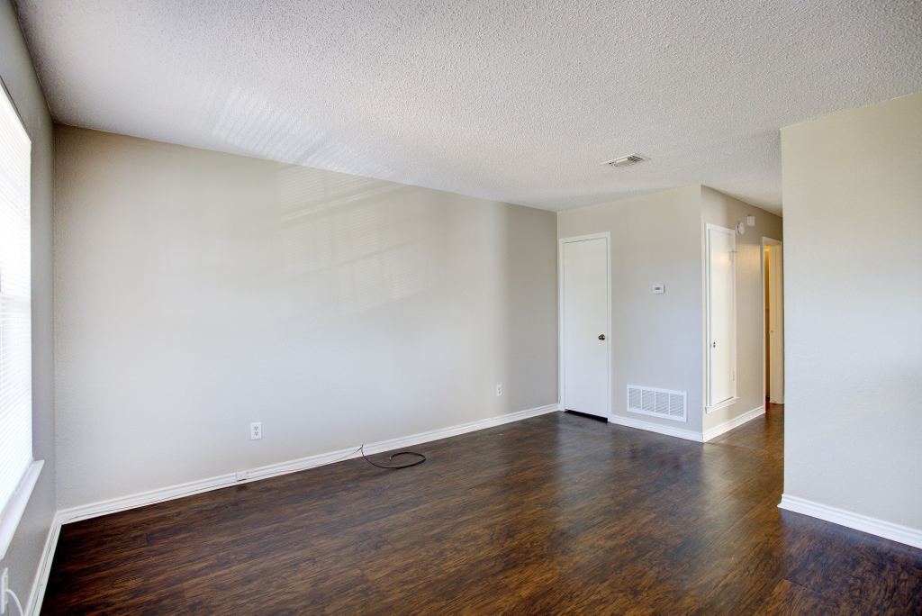 313 Queens Court S D, Mansfield, TX 76063 — photo 1