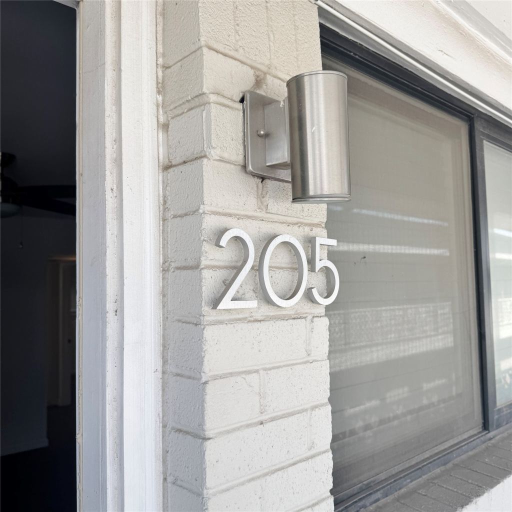 5010 San Jacinto Street 205, Dallas, TX 75206 — photo 1