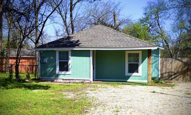 927 W Baker Street, Denison, TX 75020 — photo 1
