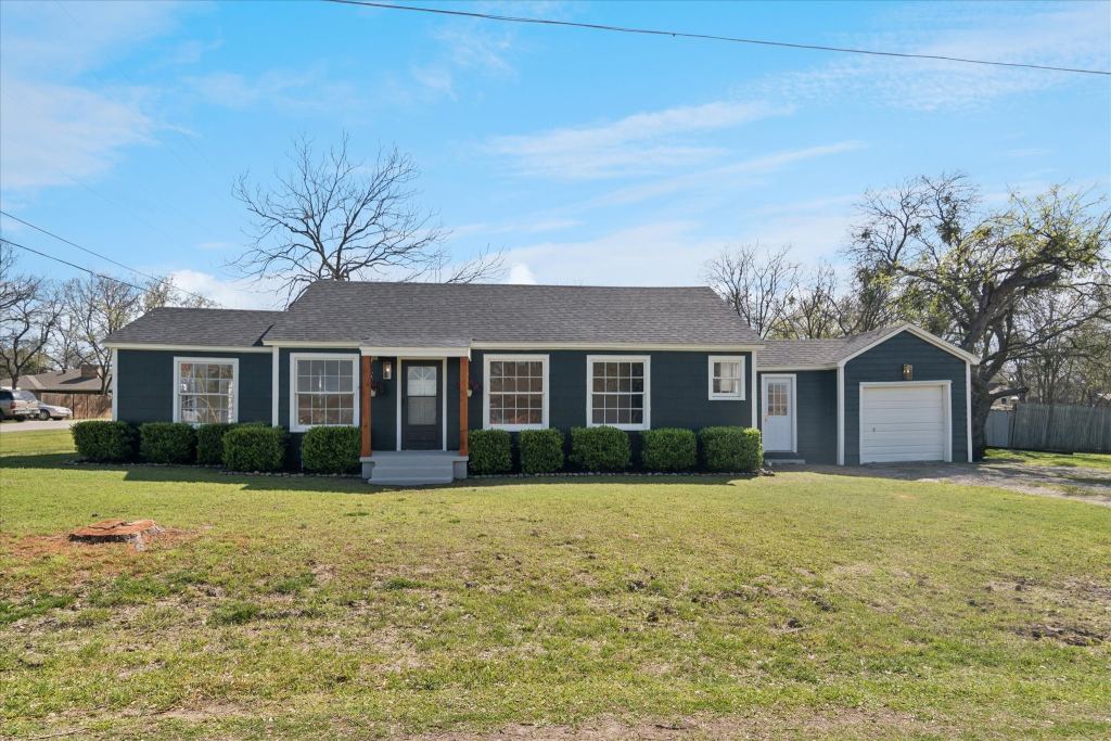 602 W Pecan Street, Celina, TX 75009 — photo 1