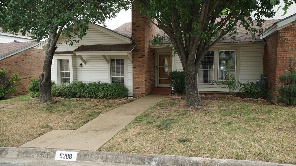 5308 Colony Hill Road, Fort Worth, TX 76112 — photo 1