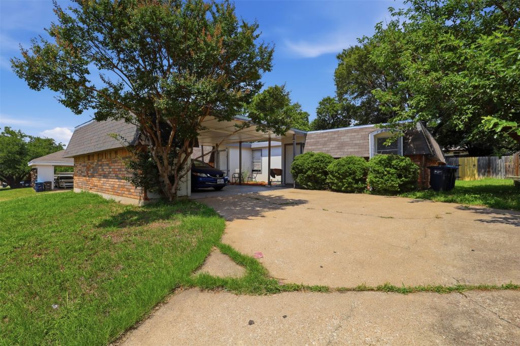 6811 Trail Lake Drive, Fort Worth, TX 76133 — photo 1
