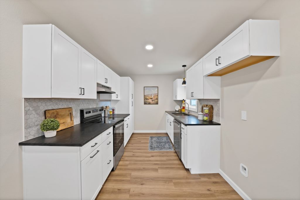 1104 E Russell Avenue, Carrollton, TX 75006 — photo 1