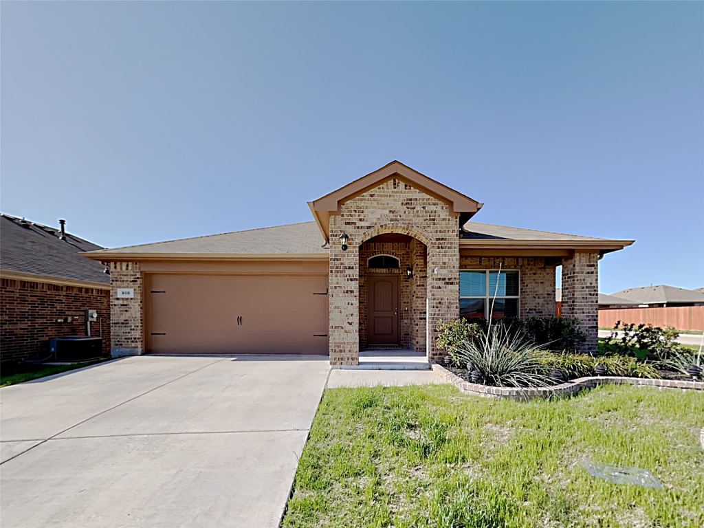 900 Walls Boulevard, Crowley, TX 76036 — photo 1