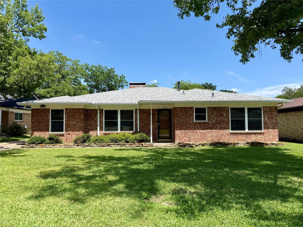 120 S Lynn Avenue, Denison, TX 75020 — photo 1
