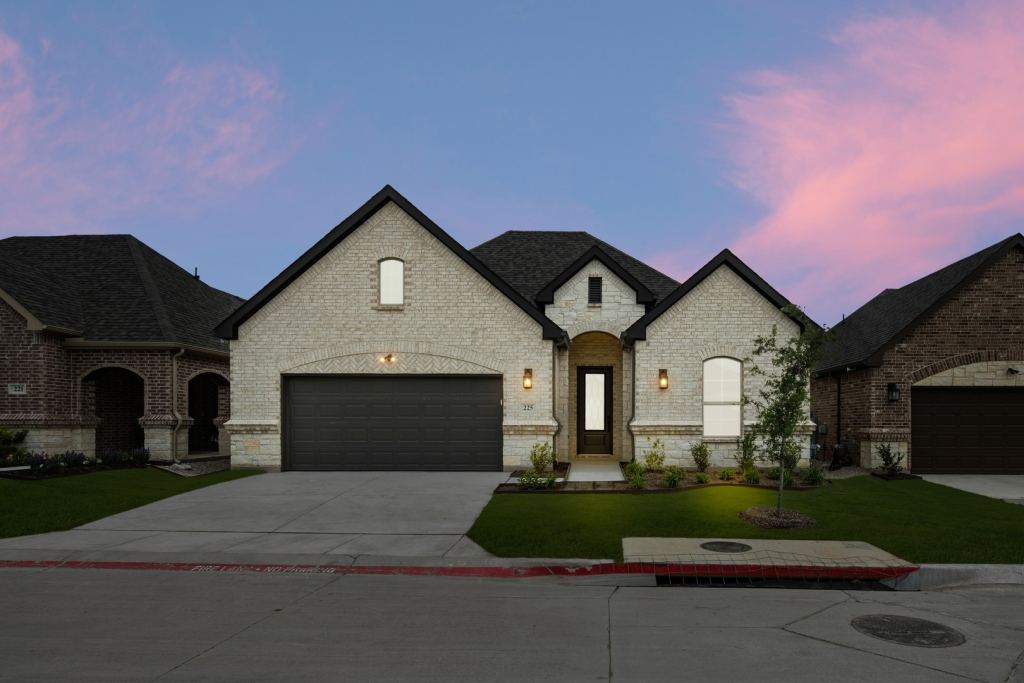 225 Ravenna Boulevard, Justin, TX 76247 — photo 1