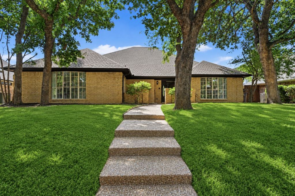 4504 Lake Park Drive, Arlington, TX 76016 — photo 1