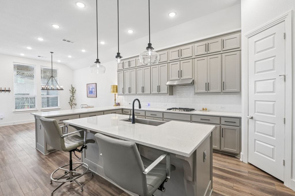 449 Country Meadows Boulevard, Waxahachie, TX 75165 — photo 1