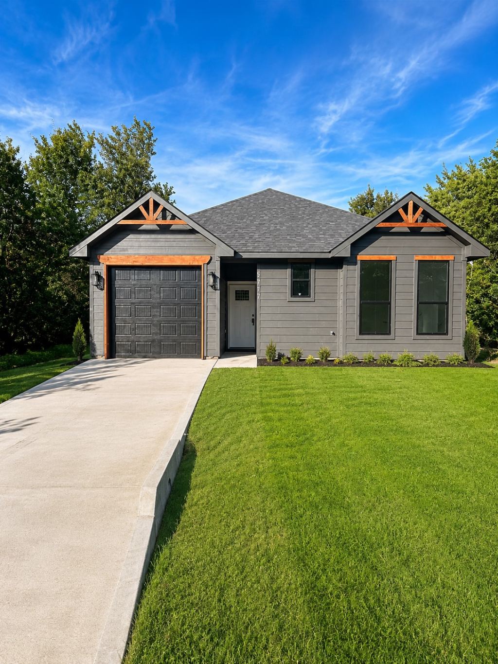 5717 San Jacinto Drive, Granbury, TX 76048 — photo 1