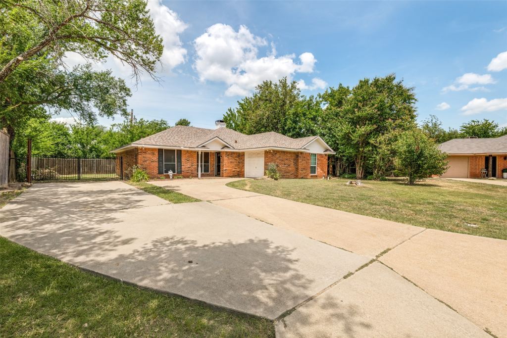 1004 Oak Grove Lane, Royse City, TX 75189 — photo 1