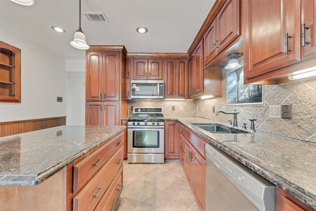 4612 Gleneagle Street, Mesquite, TX 75150 — photo 1