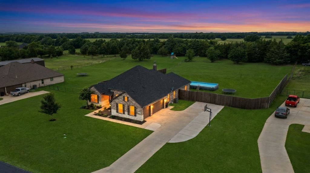 1089 Emilia Drive, Farmersville, TX 75442 — photo 1