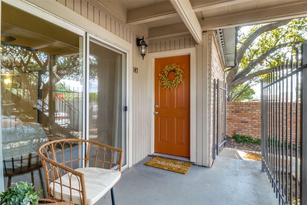 5326 Fleetwood Oaks Avenue 147, Dallas, TX 75235 — photo 1