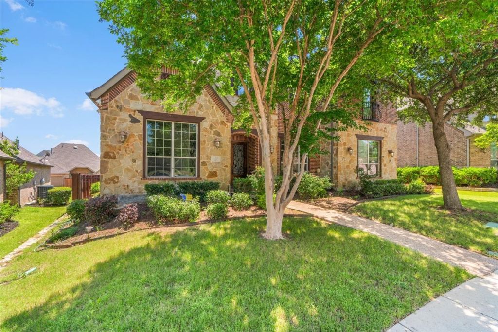 116 San Bernard Drive, Irving, TX 75039 — photo 1