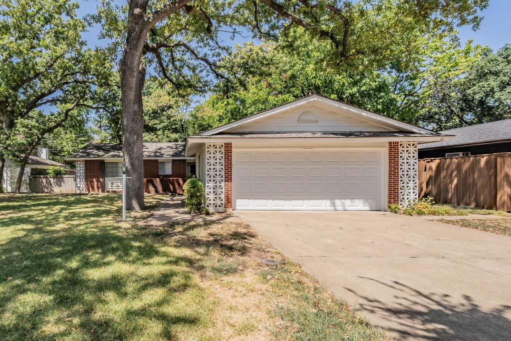 602 Buffalo Drive, Arlington, TX 76013 — photo 1