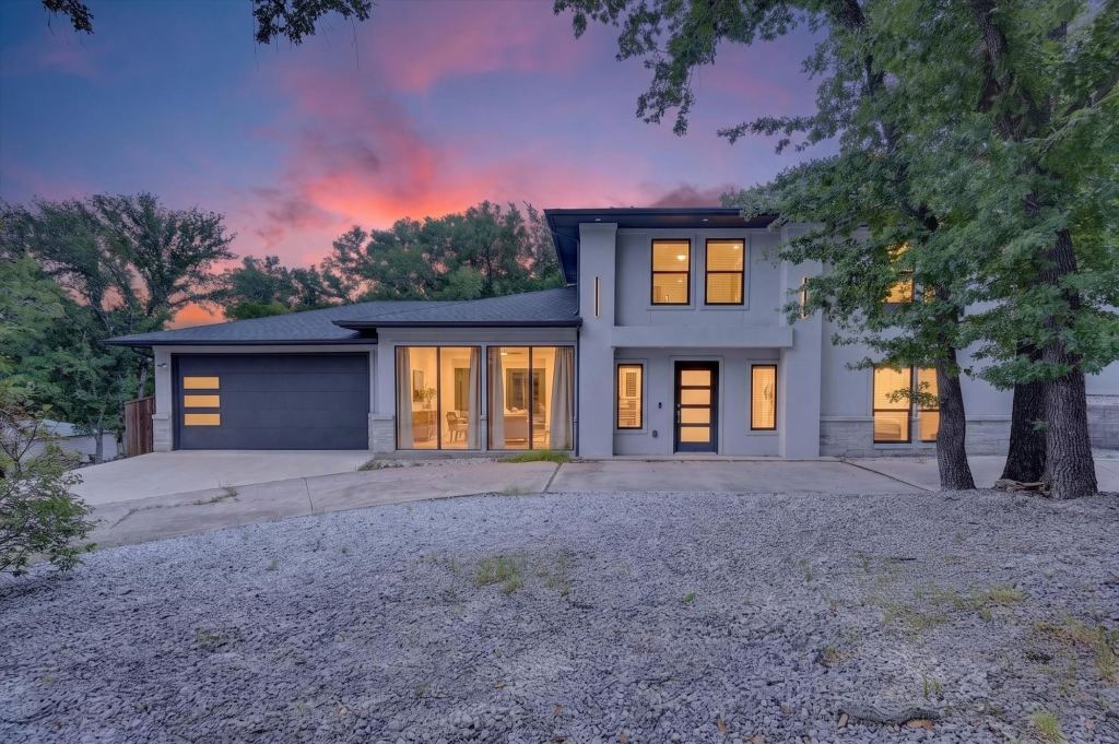 9132 Choctaw Trail, Flower Mound, TX 75022 — photo 1