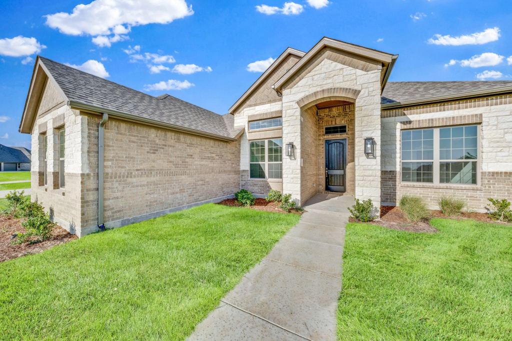 8335 Magnolia Court