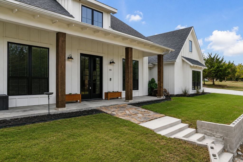 303 Cates Road, Van Alstyne, TX 75495 — photo 1