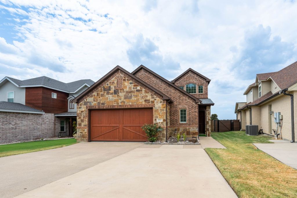 2313 Windjammer Way, Rowlett, TX 75088 — photo 1