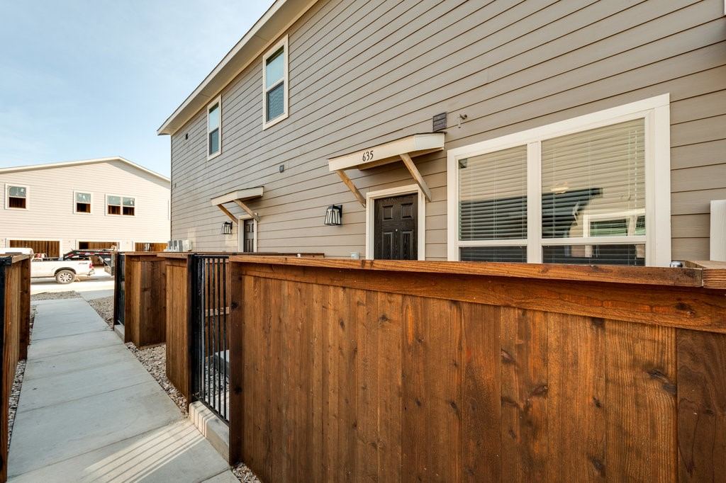 635 Harvest Moon Drive, Venus, TX 76084 — photo 1