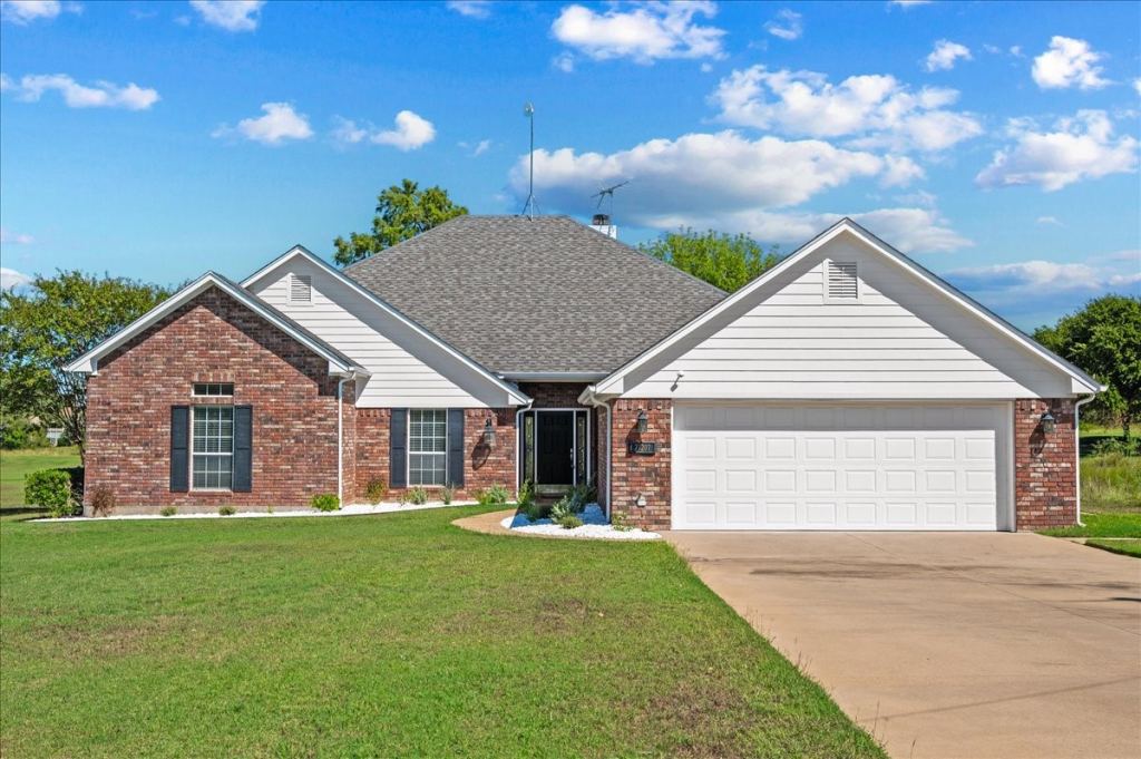 27207 Meadowmore Drive, Whitney, TX 76692 — photo 1