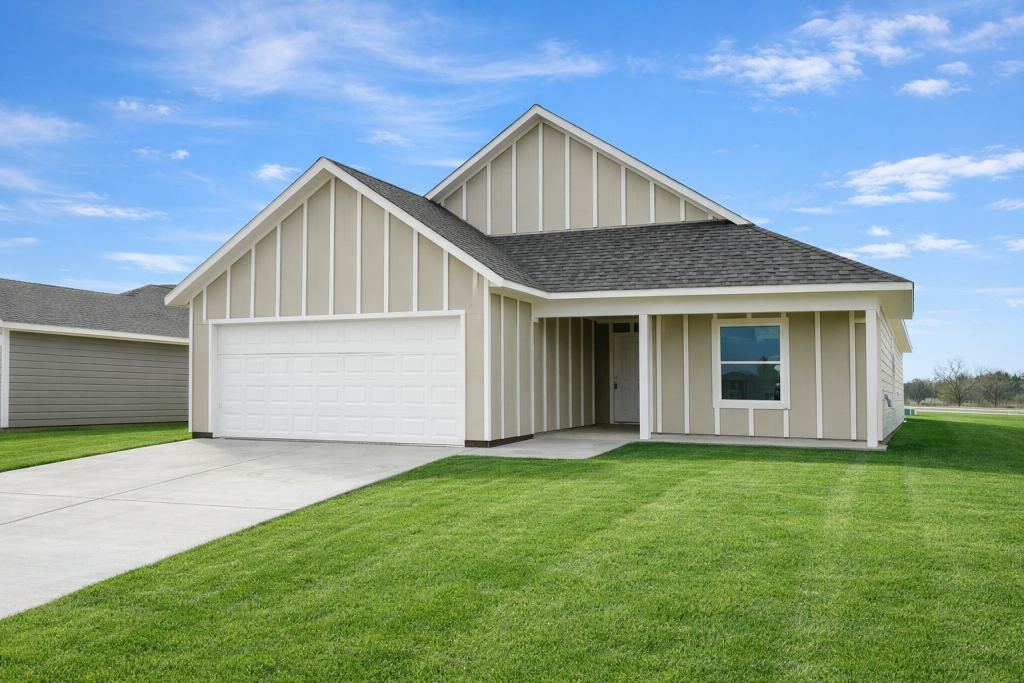 616 Crockett Drive, Cleburne, TX 76033 — photo 1