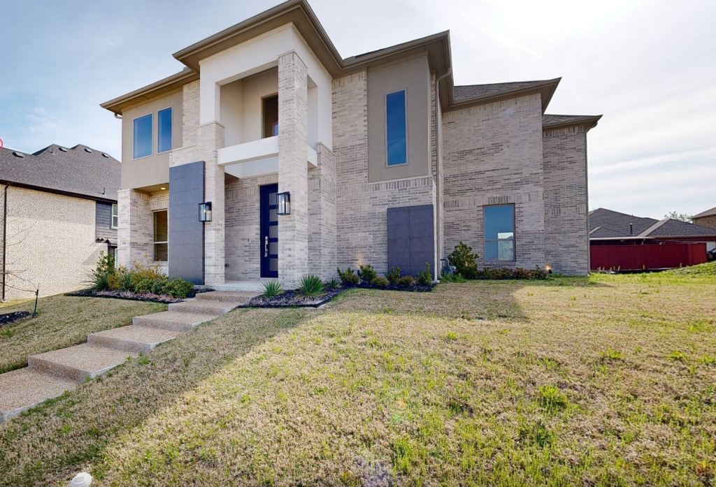 416 Newpark, DeSoto, TX 75115 — photo 1