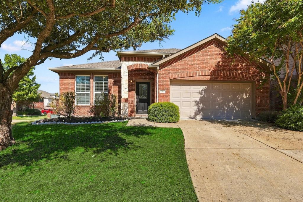 5832 Pebble Ridge Drive, McKinney, TX 75070 — photo 1