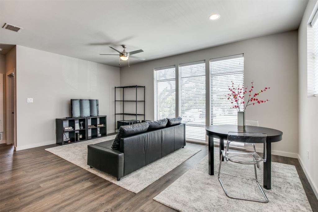 906 W Cannon Street 200, Fort Worth, TX 76104 — photo 1