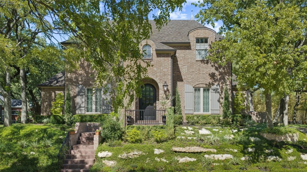 1225 Kelpie Court, Fort Worth, TX 76111 — photo 1