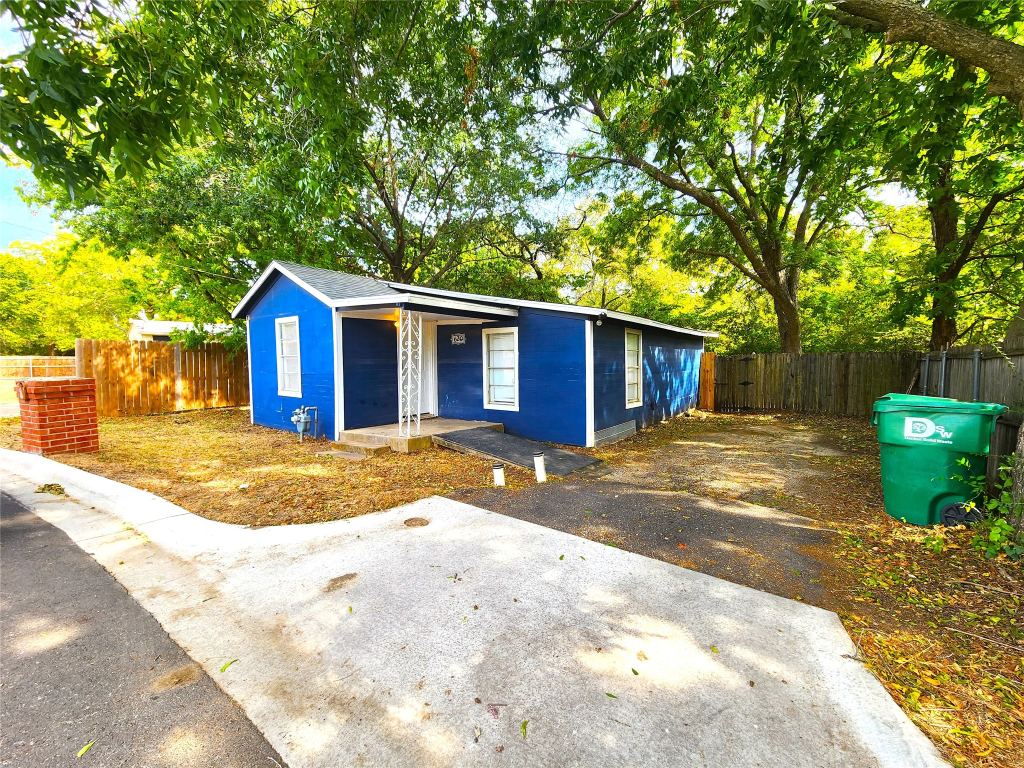 620 Uland Street, Denton, TX 76209 — photo 1
