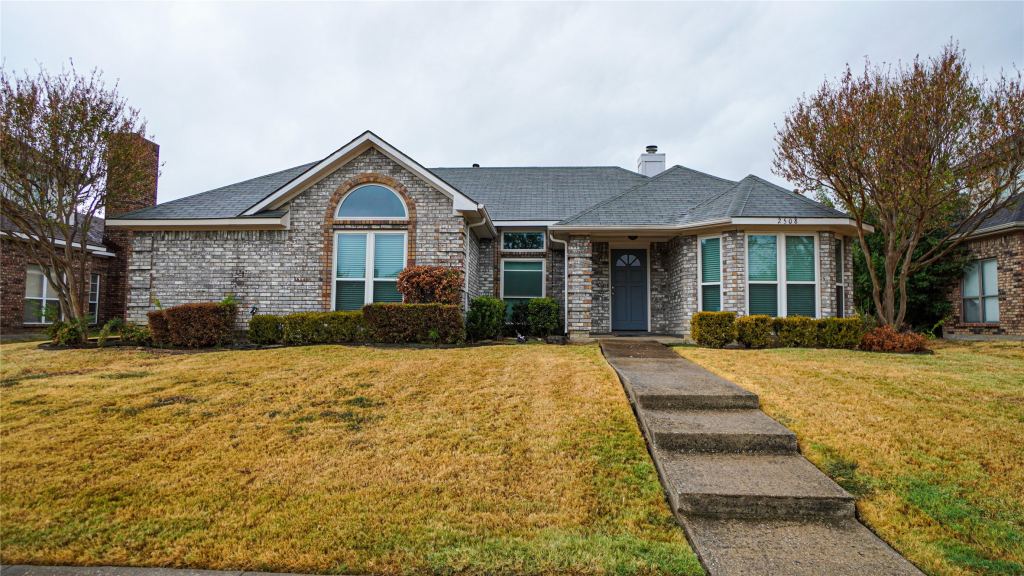 2508 Hawk Drive, Mesquite, TX 75181 — photo 1