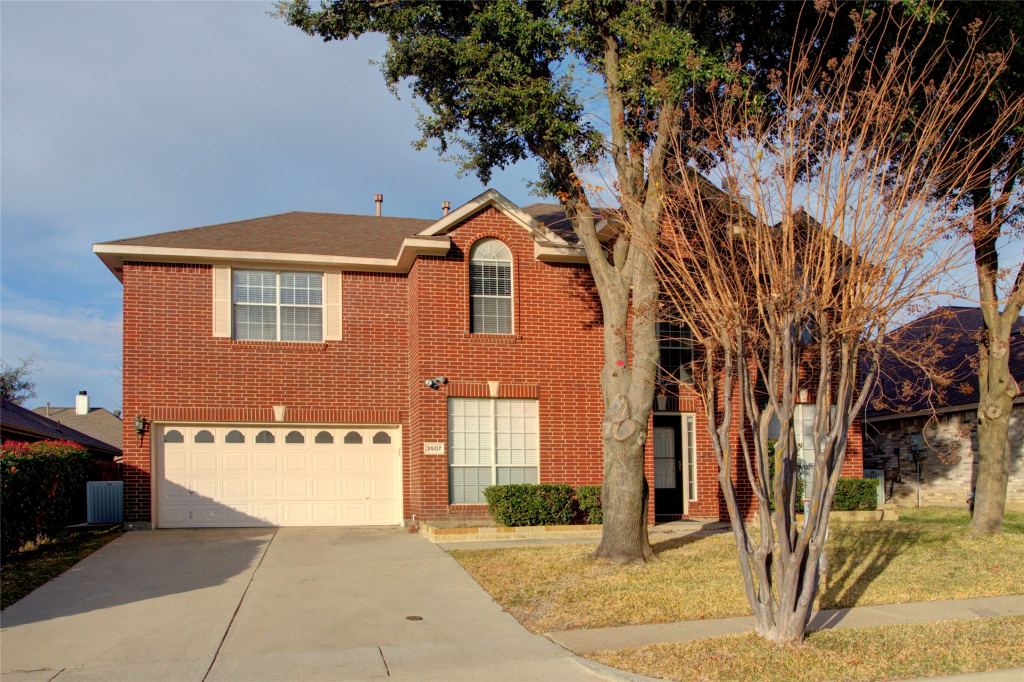 3507 Tamarack Drive, Grand Prairie, TX 75052 — photo 1