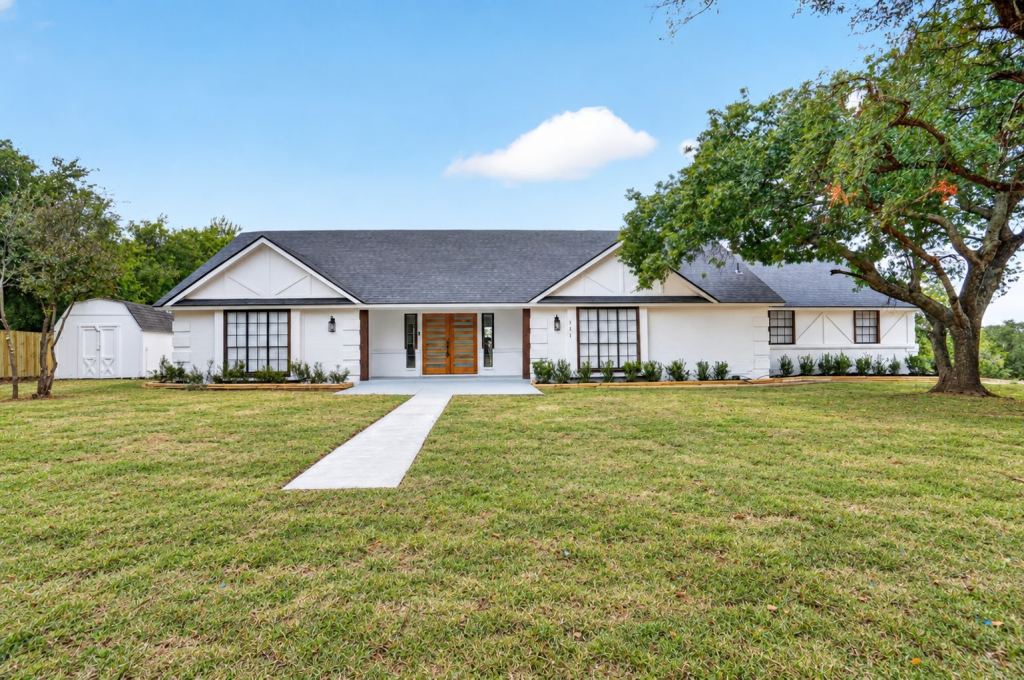 111 Woodcrest Street, Weatherford, TX 76087 — photo 1