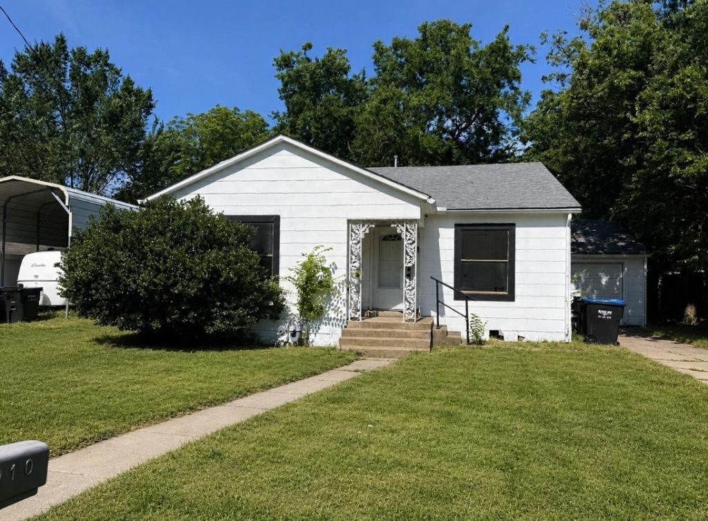 3910 Johnson Street, Greenville, TX 75401 — photo 1