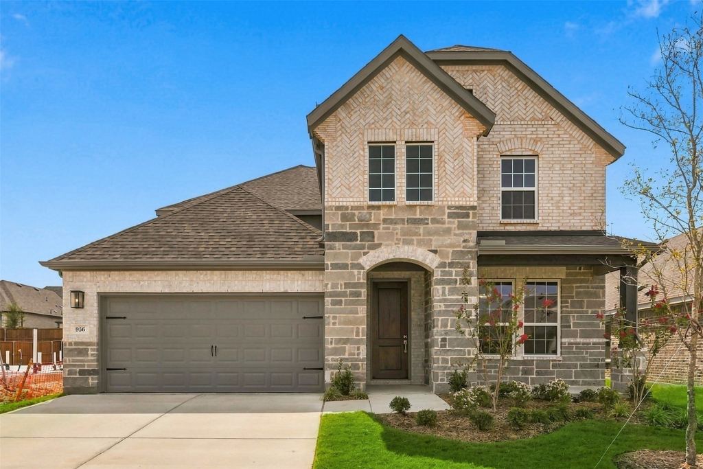 936 Alberta Spruce Road, Fort Worth, TX 76247 — photo 1