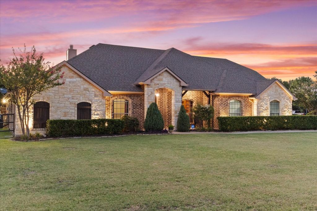 330 Cattlemans Trail, Royse City, TX 75189 — photo 1